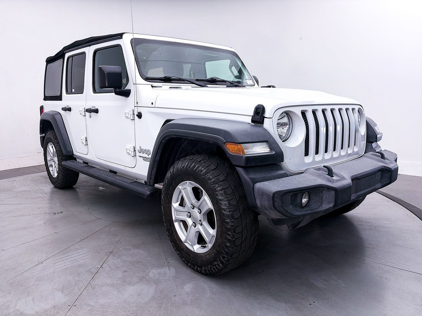 Used 2018 Jeep Wrangler Unlimited Sport S AWD/4WD image 9