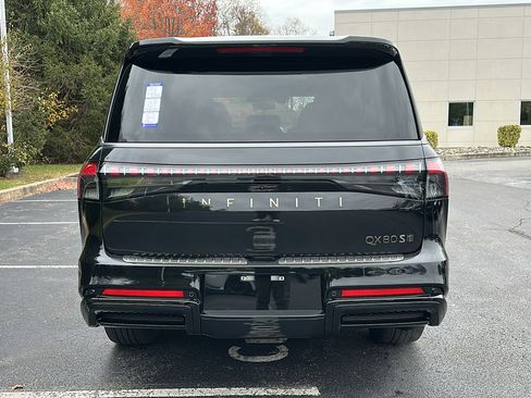 New 2026 INFINITI QX80 4WD image 4