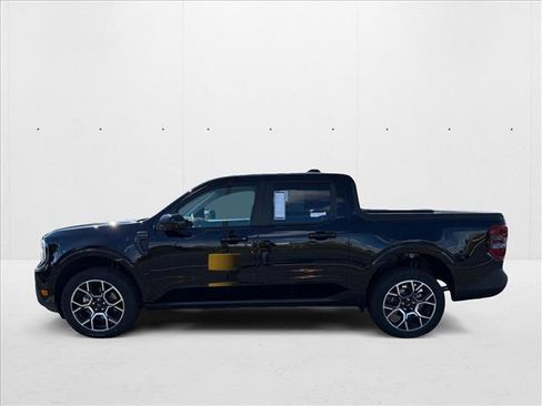 New 2025 Ford Maverick Lariat image 9