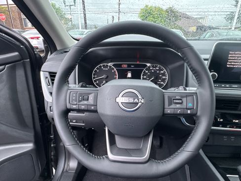 New 2026 Nissan Rogue SV FWD image 8