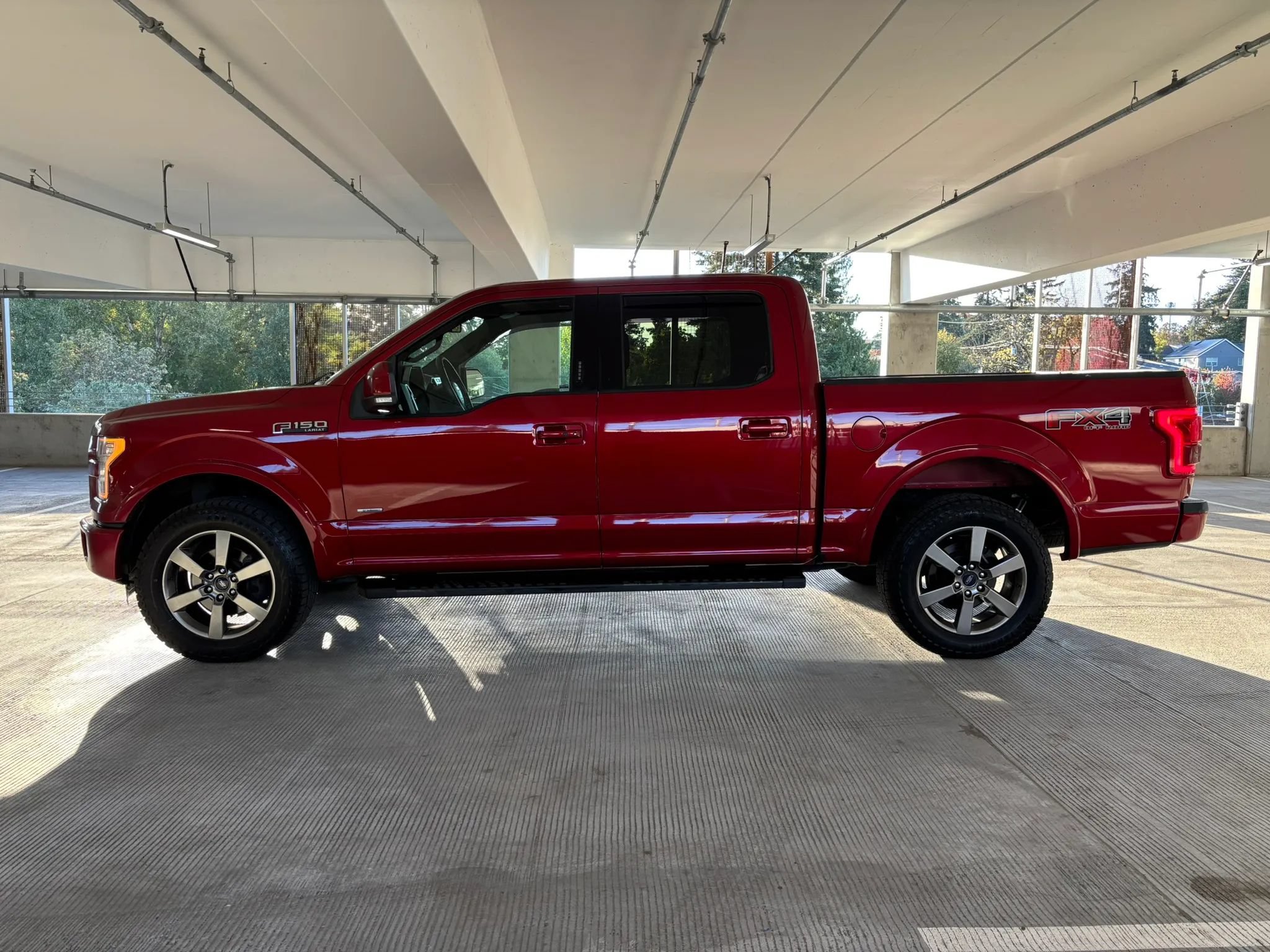 Used 2015 Ford F150 Lariat w/ Equipment Group 502A Luxury AWD/4WD image 2