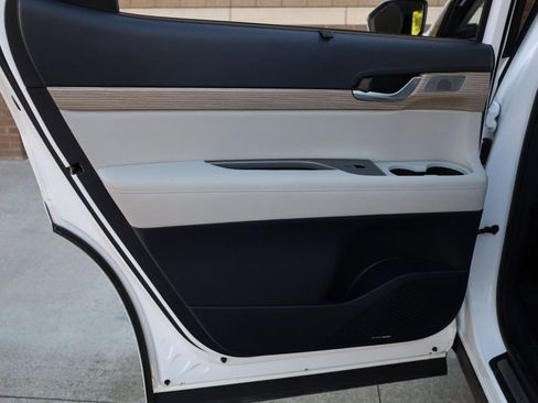 Used 2021 Hyundai Palisade Limited image 19