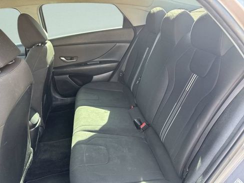 Used 2021 Hyundai Elantra SEL w/ Convenience Package FWD image 15