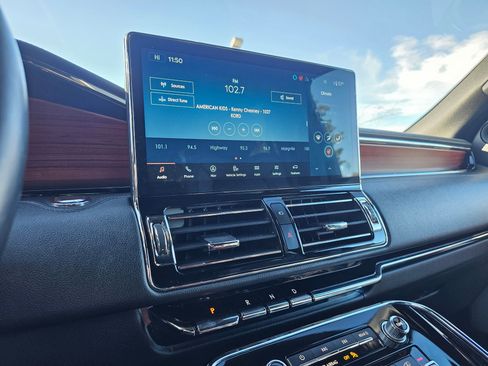 Used 2024 Lincoln Navigator L Reserve w/ Equipment Group 201A image 50