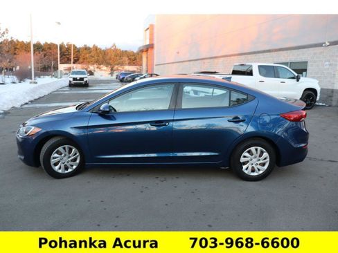 Used 2017 Hyundai Elantra SE image 4