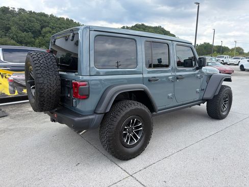 Used 2026 Jeep Wrangler Unlimited Rubicon 392 w/ Quick Order Package 27X Moab AWD/4WD image 3
