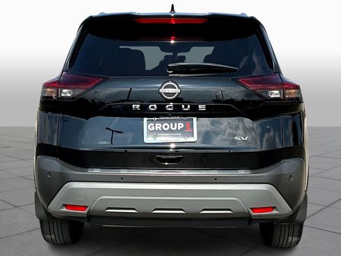 Used 2023 Nissan Rogue SV w/ SV Premium B Package image 4