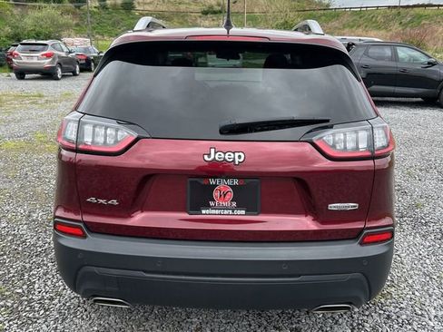 Used 2019 Jeep Cherokee Latitude Plus w/ Cold Weather Group AWD/4WD image 10