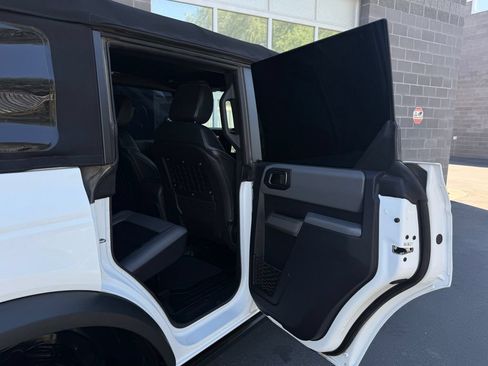 Used 2022 Ford Bronco Black Diamond AWD/4WD image 36