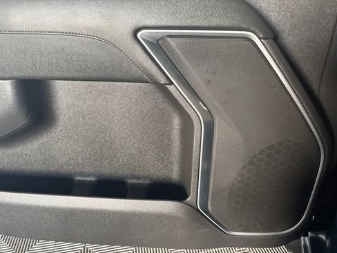 Used 2022 Chevrolet Silverado 1500 LT AWD/4WD image 14
