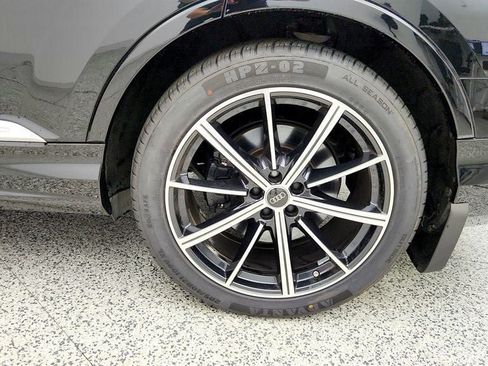 Used 2022 Audi SQ7 Premium Plus AWD/4WD image 9