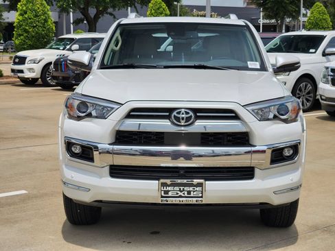 Used 2024 Toyota 4Runner Limited AWD/4WD image 2