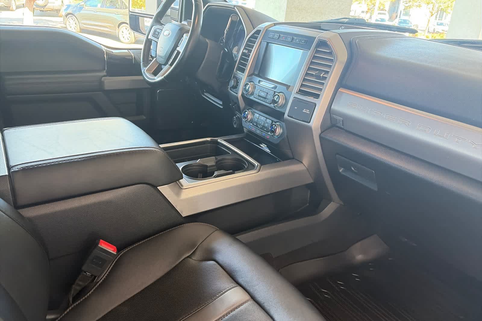 Used 2020 Ford F350 Platinum w/ FX4 Off-Road Package AWD/4WD image 16