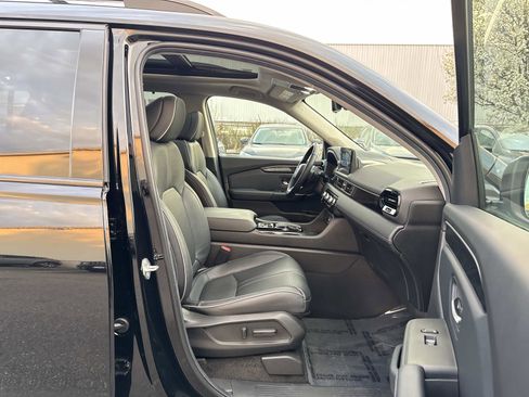 Used 2024 Honda Pilot Elite image 12