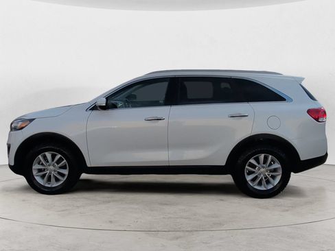 Used 2018 Kia Sorento FWD image 8