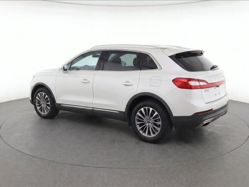 Used 2018 Lincoln MKX Select w/ Select Plus Package FWD image 3