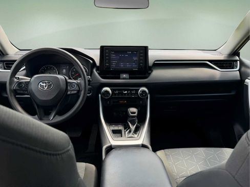 Used 2022 Toyota RAV4 XLE FWD image 25