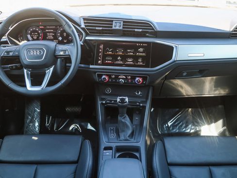 Used 2025 Audi Q3 2.0T Premium w/ Convenience Package image 16