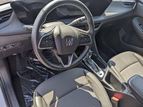 Used 2025 Buick Encore GX Preferred FWD image 11