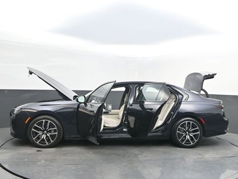 Certified 2023 BMW 760i xDrive image 59
