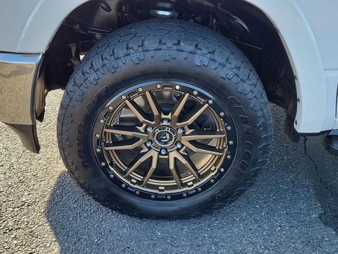 Used 2019 RAM 1500 Laramie image 6