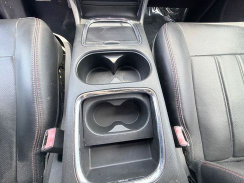 Used 2017 Dodge Grand Caravan GT FWD image 17