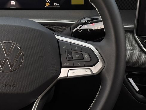 New 2026 Volkswagen Tiguan S FWD image 16