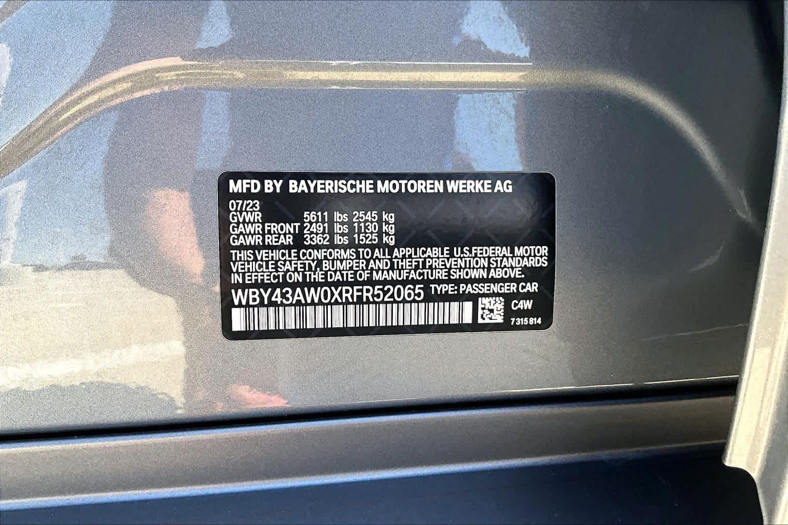 Used 2024 BMW i4 eDrive35 w/ Premium Package RWD image 33