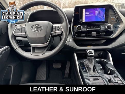 Used 2023 Toyota Highlander XLE image 21