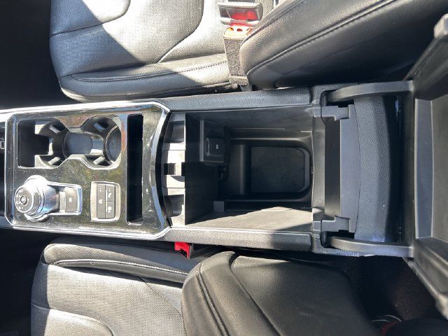 Used 2020 Ford Edge Titanium w/ Equipment Group 301A AWD/4WD image 17
