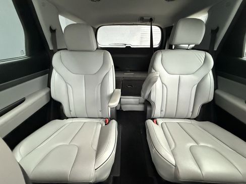 Used 2024 Hyundai Palisade SEL w/ Premium Package image 25