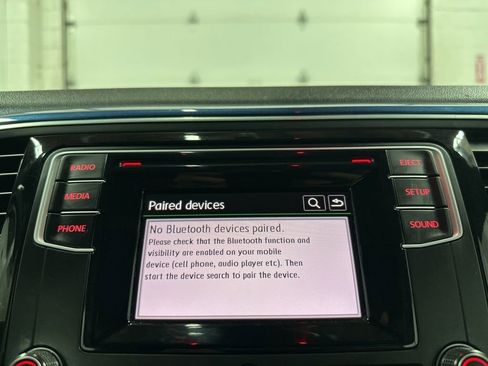 Used 2018 Volkswagen Beetle 2.0T S image 33