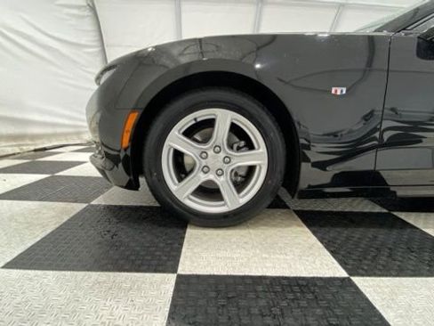Used 2023 Chevrolet Camaro LT image 10