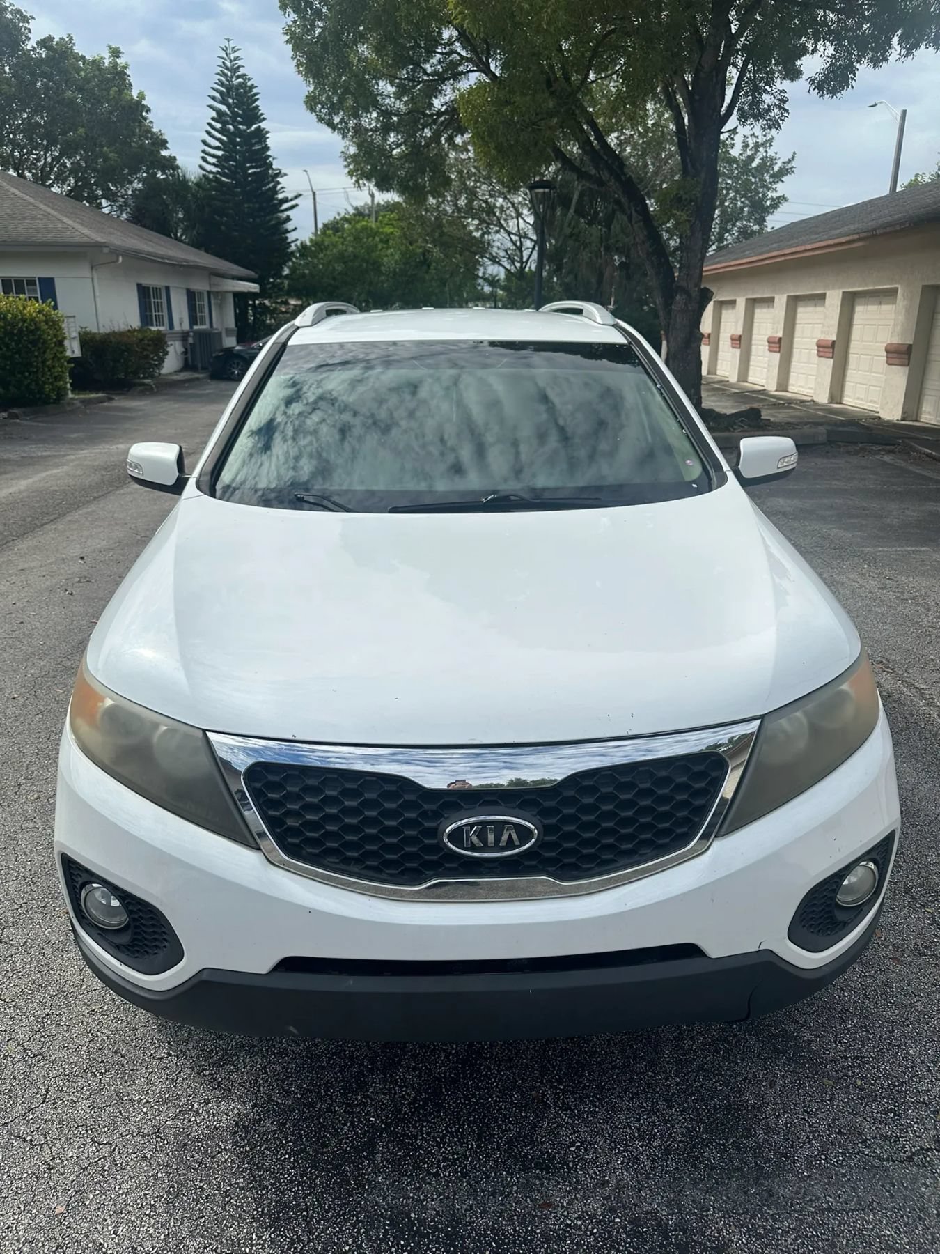 Used 2011 Kia Sorento 2WD w/ Convenience Pkg image 1