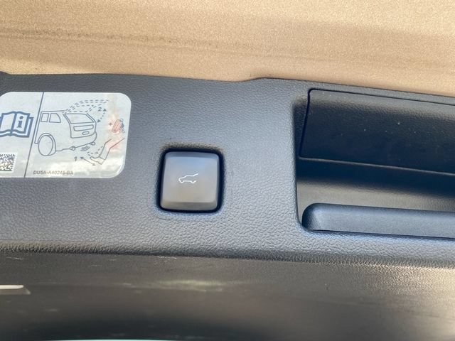 Used 2020 Ford Escape SEL FWD image 33