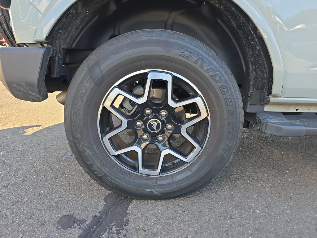 Used 2022 Ford Bronco Outer Banks AWD/4WD image 11