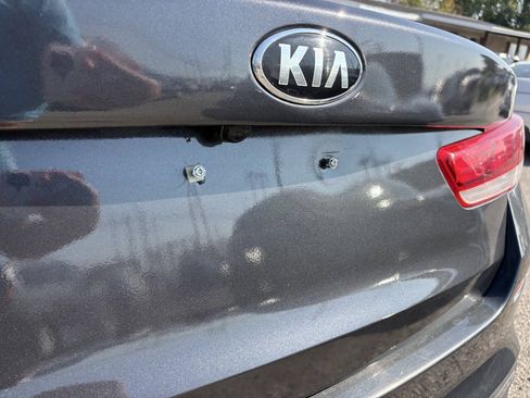 Used 2020 Kia Optima LX FWD image 12