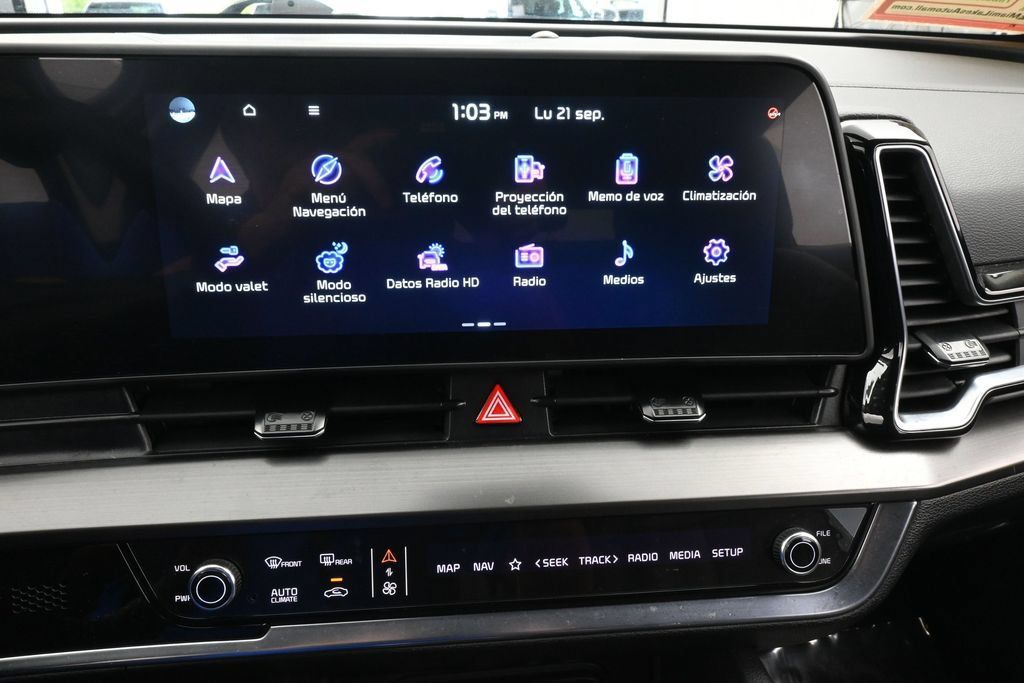 Used 2025 Kia Sportage EX FWD image 23