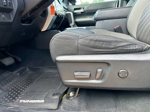 Used 2019 Toyota Tundra SR5 w/ Convenience Package AWD/4WD image 27