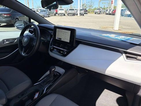 Certified 2025 Toyota Corolla SE image 16