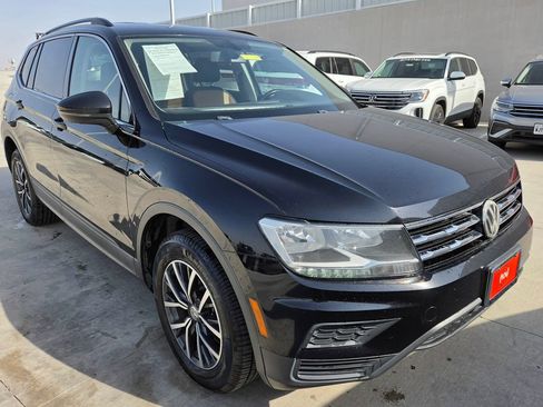 Used 2019 Volkswagen Tiguan SE FWD image 3