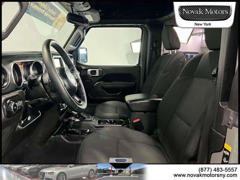 Used 2022 Jeep Wrangler Willys image 13