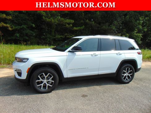 Certified 2024 Jeep Grand Cherokee Limited image 2