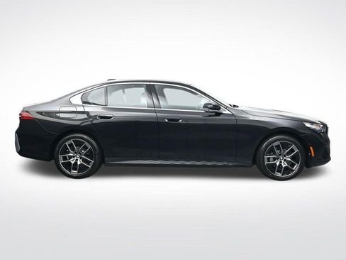 New 2026 BMW 530i xDrive w/ Premium Package AWD/4WD image 3