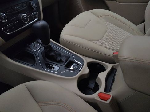 Used 2021 Jeep Cherokee Latitude image 26