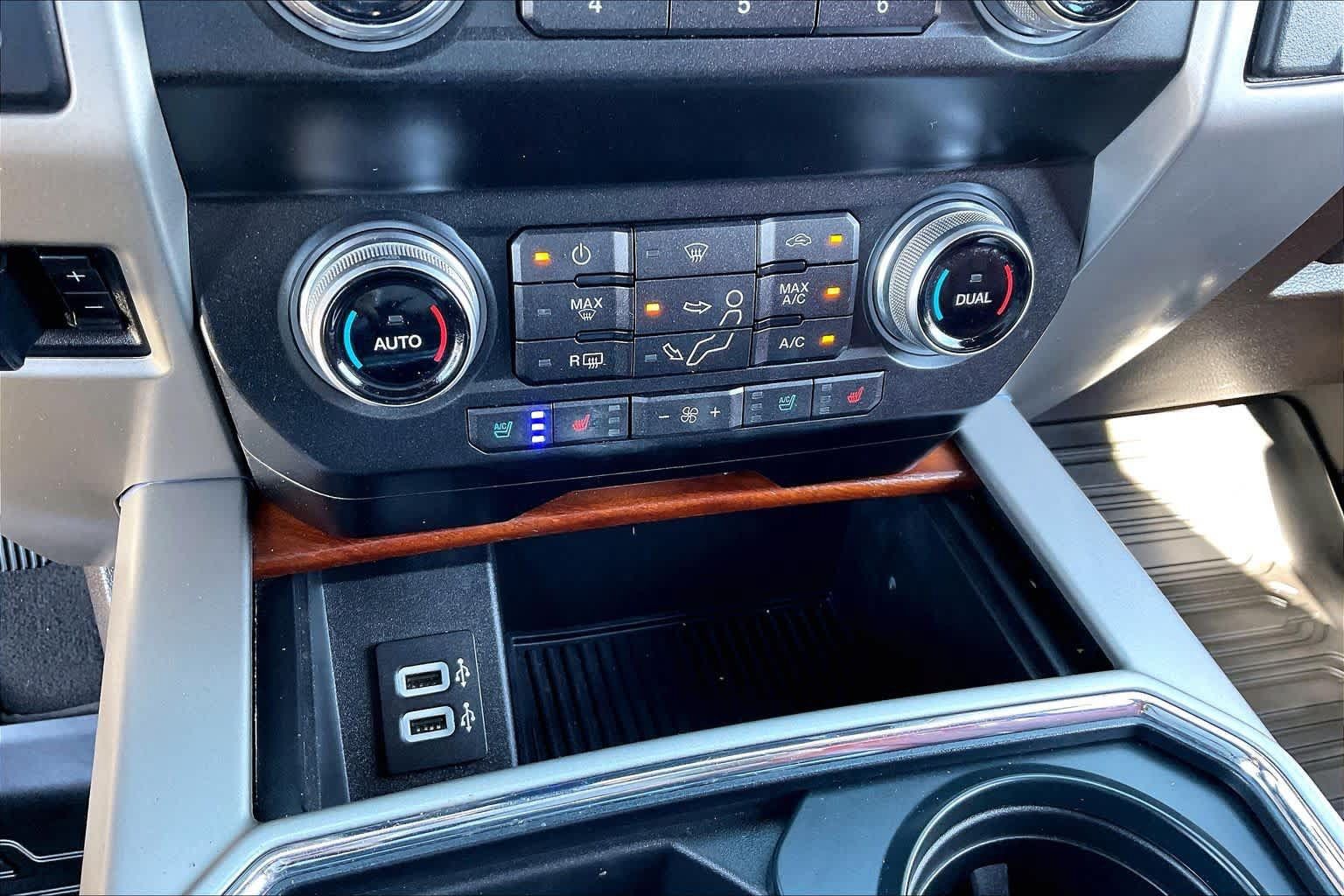 Used 2019 Ford F350 King Ranch w/ King Ranch Ultimate Package AWD/4WD image 32