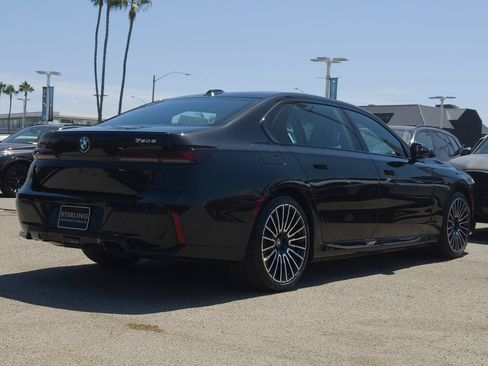 New 2026 BMW 750e xDrive w/ Premium Package AWD/4WD image 17