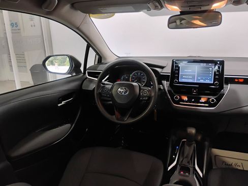 Used 2020 Toyota Corolla LE FWD image 9