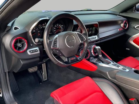 Used 2018 Chevrolet Camaro SS RWD image 17