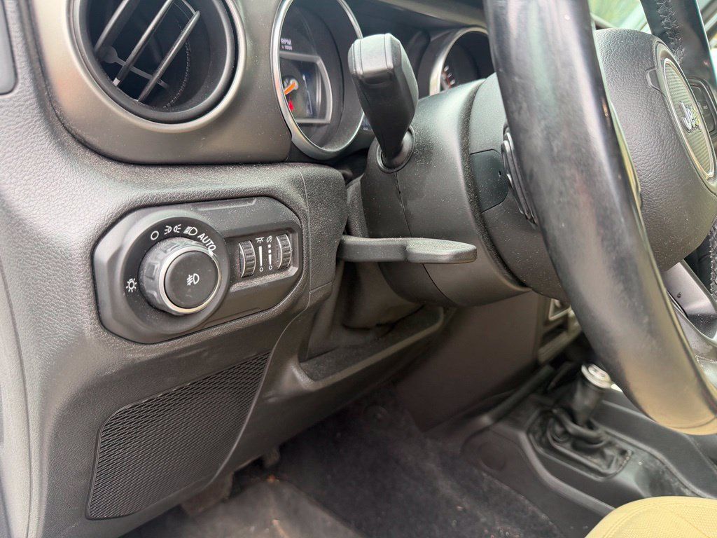Used 2021 Jeep Wrangler Unlimited Sport AWD/4WD image 21